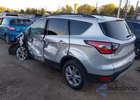 2017 Ford Escape Se z USA, uszkodzony, nr VIN 1FMCU9GD1HUB94858